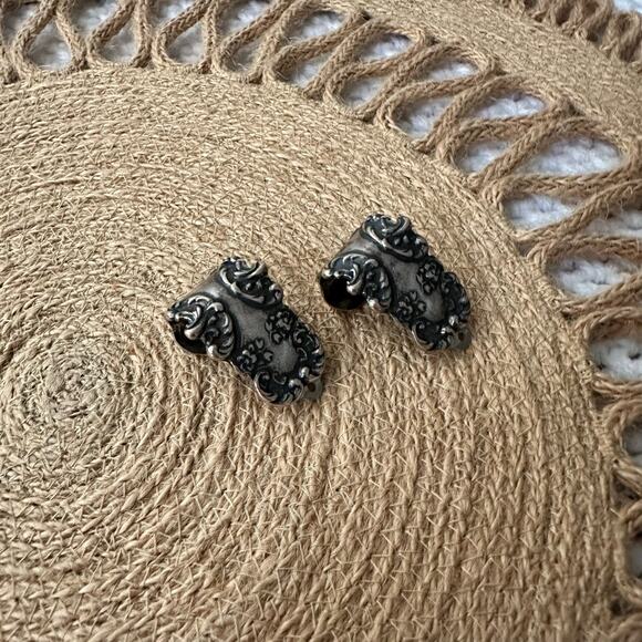 Vintage Foree Sterling Ornate Scroll Signed Clip On Luggage Tag Earrings - Picture 9 of 10